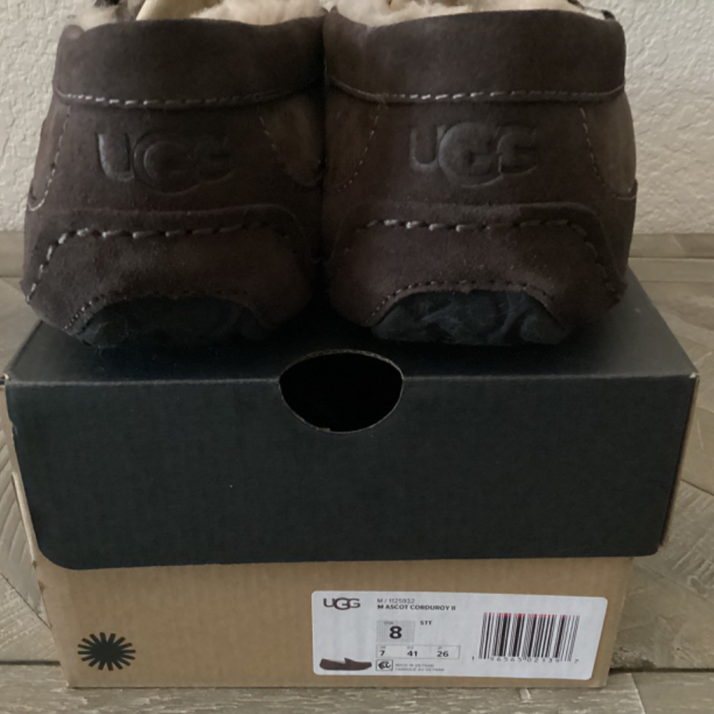 UGG Ascot Corduroy II Driver (Men), size 8 - Picture 8 of 15